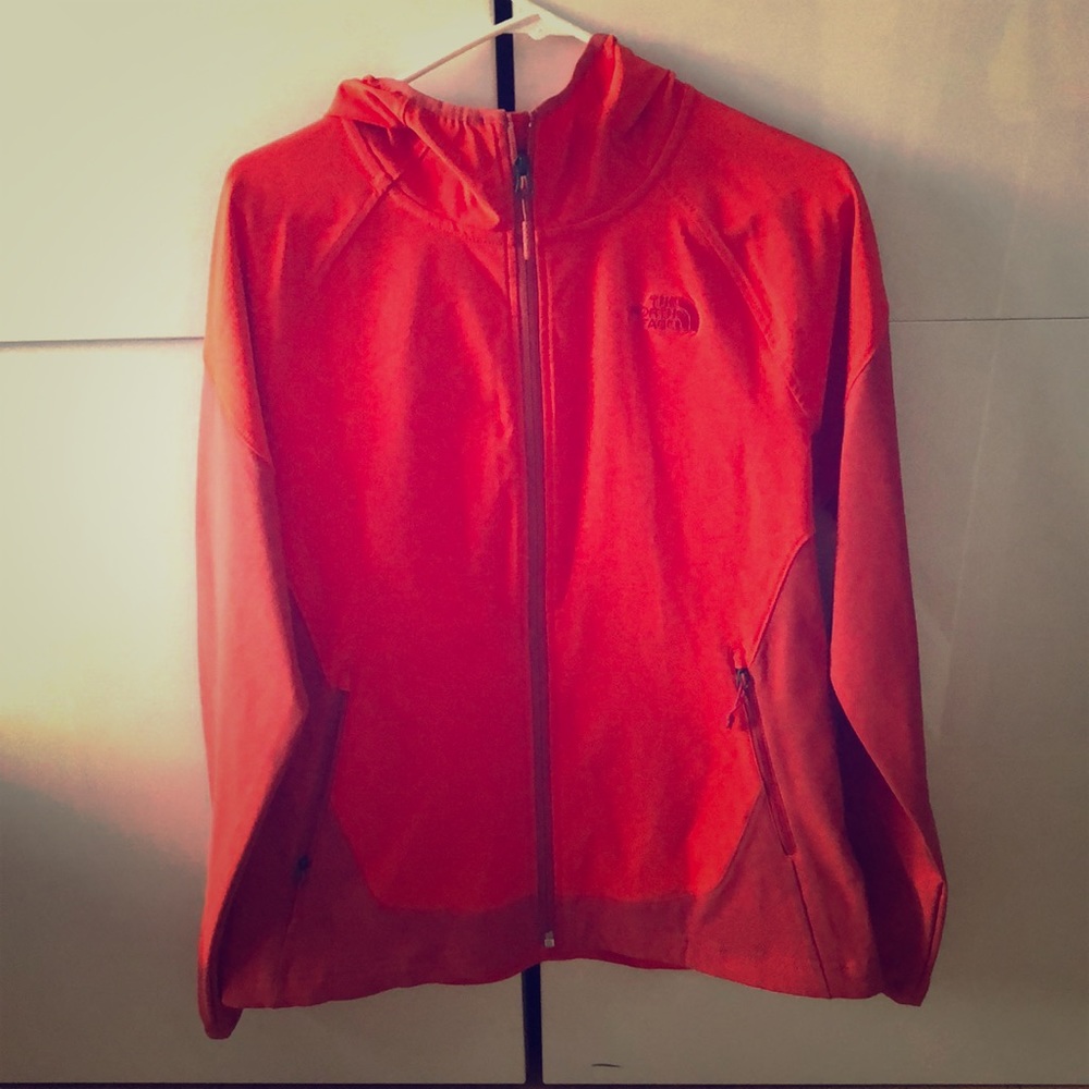 NWOT — The North Face light outdoor jacket